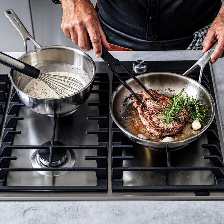 Actual product image KitchenAid Multiply kitchen pan set 24 + 28 cm (Frying pan, Stainless steel)