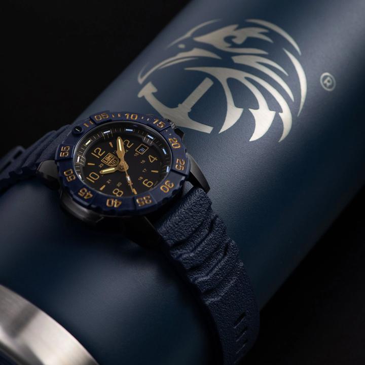 Actual product image Luminox NAVY SEAL STEEL 3250 SERIES (Diving watch, 45 mm)