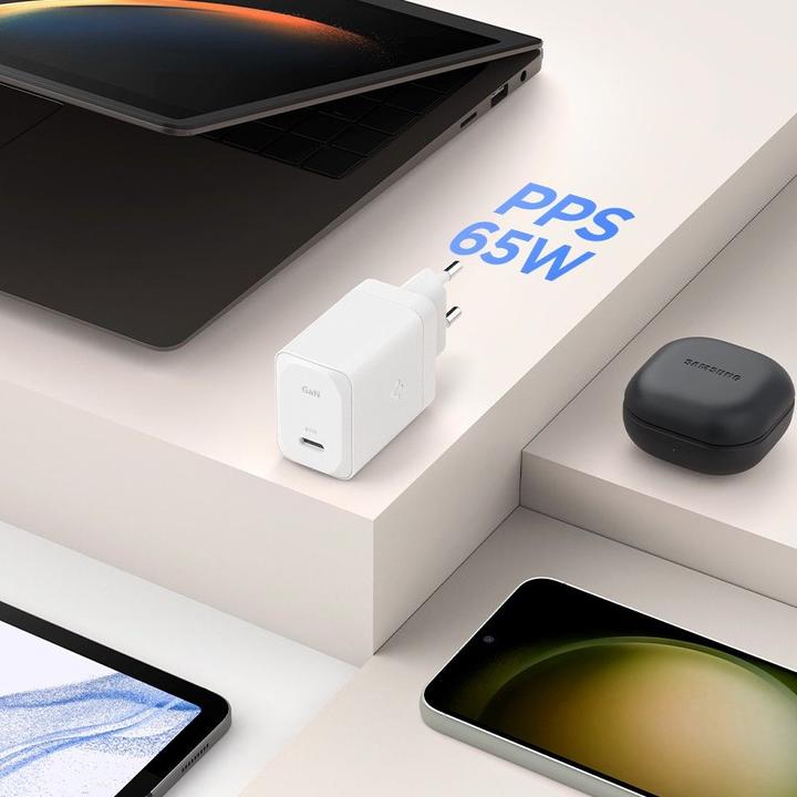 Actual product image Spigen ArcStation Pro Charger + USB-C 65-W Cable - Black (65 W)