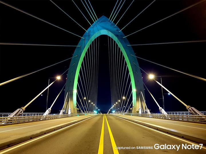 Image du produit Samsung Galaxy Note 7 (64 Go, Or Platine, 5.70", Double SIM hybride, 12 Mpx, 4G)