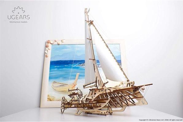 Actual product image Ugears Trimaran Merihobus