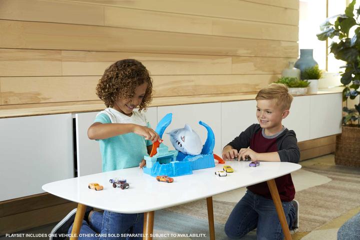 Actual product image Hot Wheels Robo Shark Frenzy Play Set