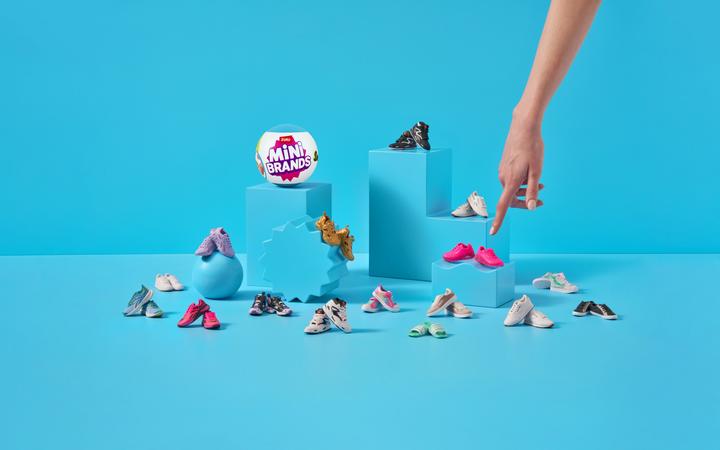 Produktbild Zuru Mini Brands - Turnschuhe - Serie 1