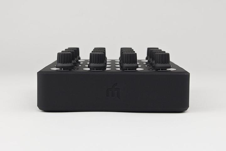 Image du produit DJTechTools Midi Fighter Twister (Contrôleur)