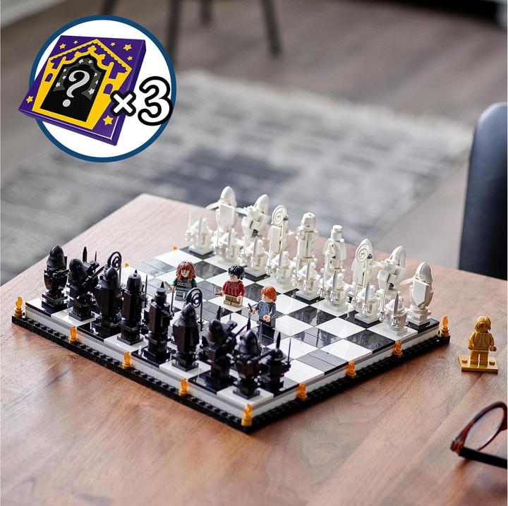 Actual product image LEGO Hogwarts Wizard Chess (76392, LEGO Harry Potter, LEGO Rare Sets)