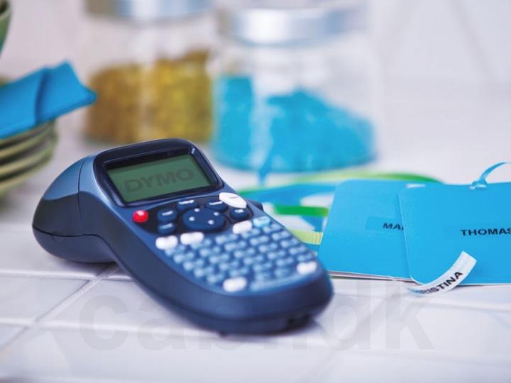 Actual product image Dymo Labelling device LetragTag 100H incl 4 AA batteries