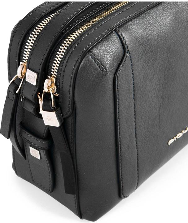 Actual product image Piquadro Camera Case Crossovertasche