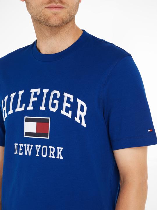 Actual product image Tommy Hilfiger MODERN VARSITY TEE, blue(blue), size M (M)