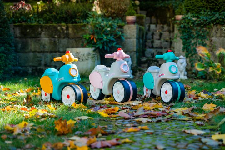 Actual product image Falk Toys Strada Early Years Scooter