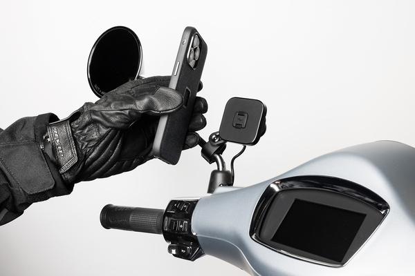 Actual product image Peak Design Motorbike Charging Mirror Mount - Black