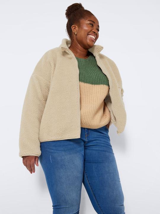 Actual product image Noisy May Curve Short Teddy Jacket (46)