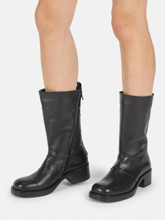 Actual product image Felmini JULITE D930 biker boots with square toe, made from genuine, soft black leather (40)