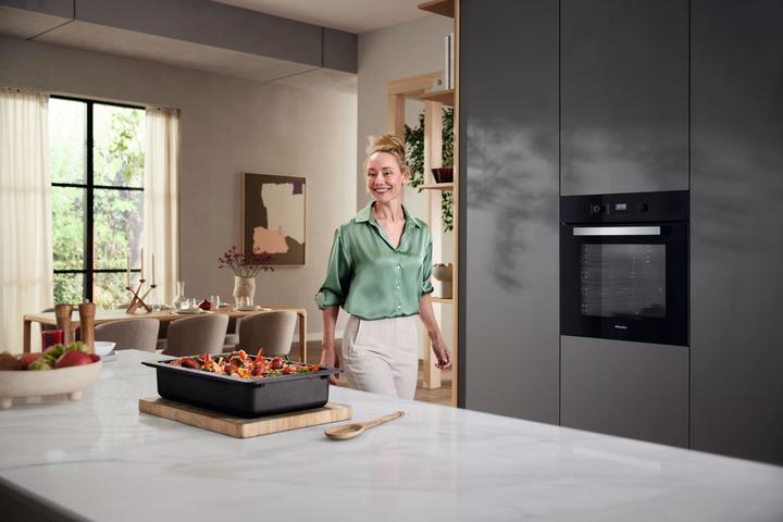 Produktbild Miele H 2456-60 BP ACTIVE