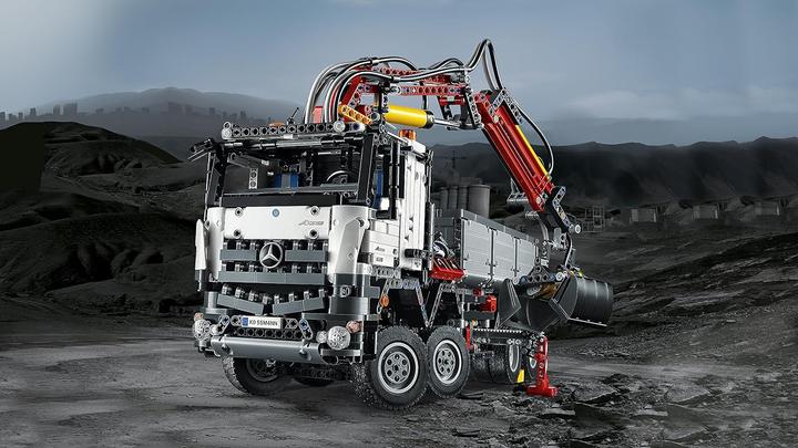 Image du produit LEGO Mercedes-Benz Arocs 3245 (42043, LEGO Technic)