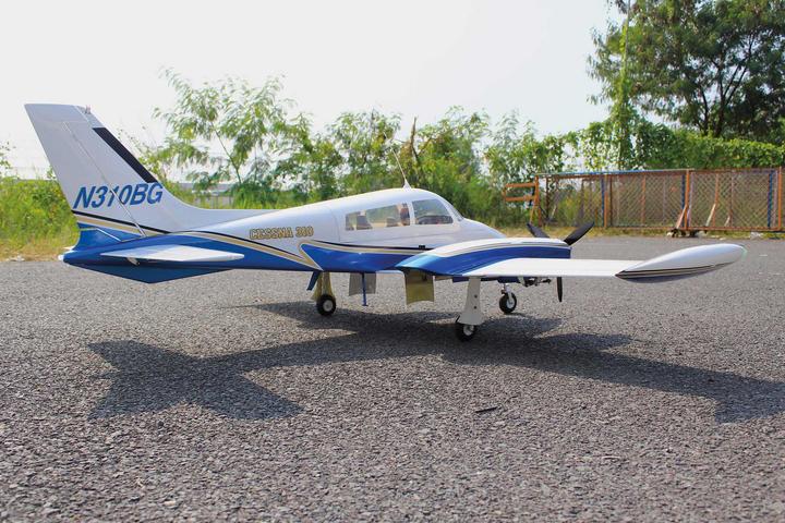 Productafbeelding Seagull Models ( SG-Models ) Cessna 310 Giant Twin 81" OHNE Einziehfahrwerk ARF