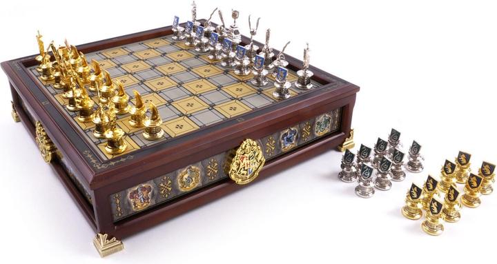 Produktbild Noble Collection Harry Potter Die Häuser Hogwarts Quidditch