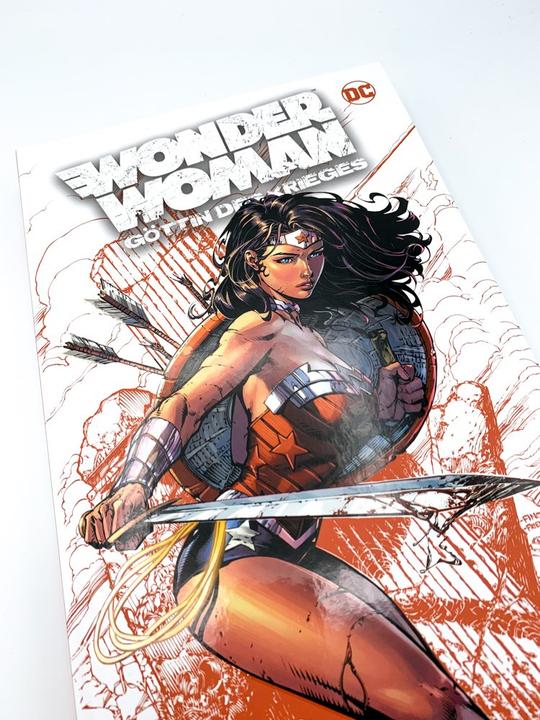Actual product image Panini Wonder Woman - Göttin des Krieges (Deluxe Collection) (German, David Finch, 2020)