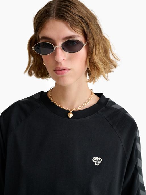 Actual product image hummel hmlARCHIVE LOOSE T-SHIRT S/S (XS)