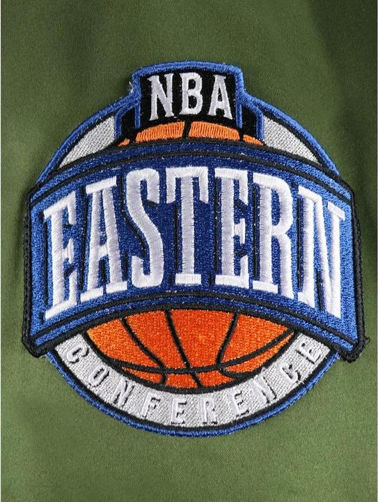 Actual product image Mitchell & Ness M&N Satin Bomber Veste - FLIGHT Philadelphia 76ers olive (M)