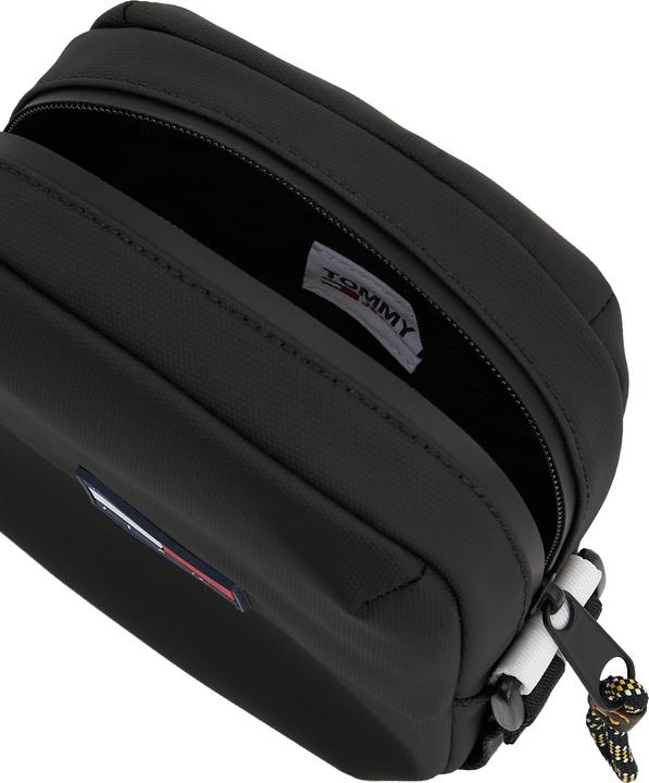 Actual product image Tommy Hilfiger TJM -functional report am0am10706 BDS (100% polyester)