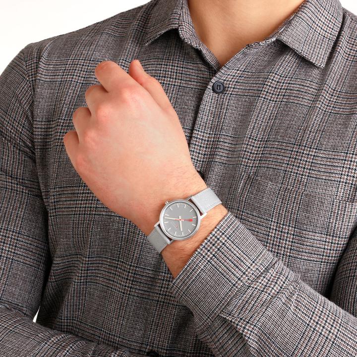 Produktbild Mondaine Classic - von der Natur inspiriert (Analoguhr, 36 mm)