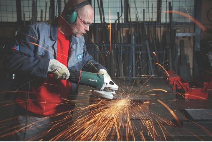 Actual product image Metabo Angle grinder WEA 24-230 MVT Quick with autobalancer cardboard box (230 mm)