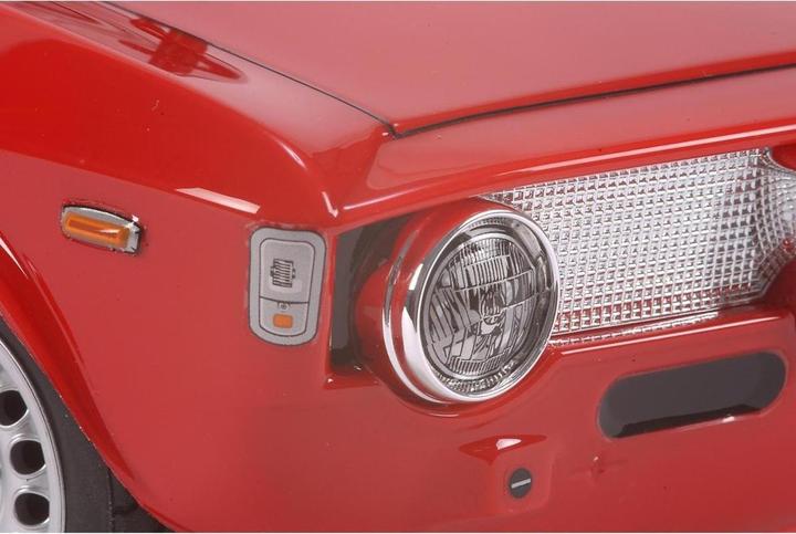 Actual product image Tamiya Alfa Romeo Giulia Sprint GTA M-06 (Kit)