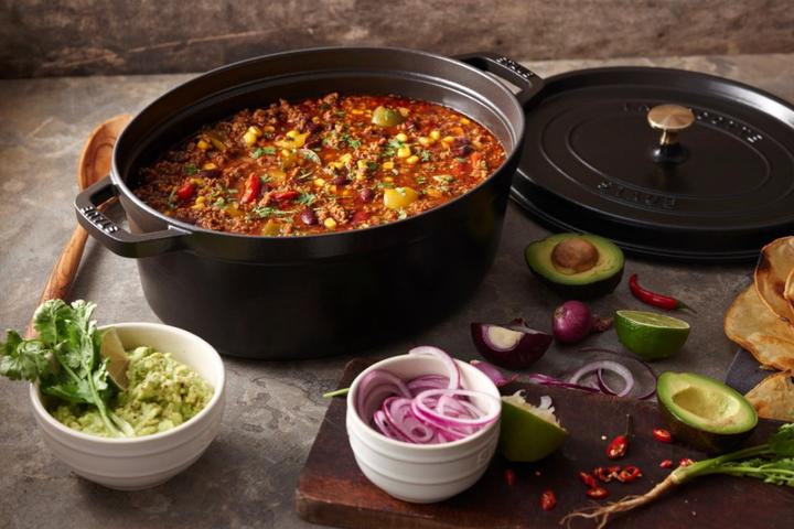 Produktbild Staub Cocotte (33 cm, Bräter + Schmortopf, Gusseisen, Emaille)
