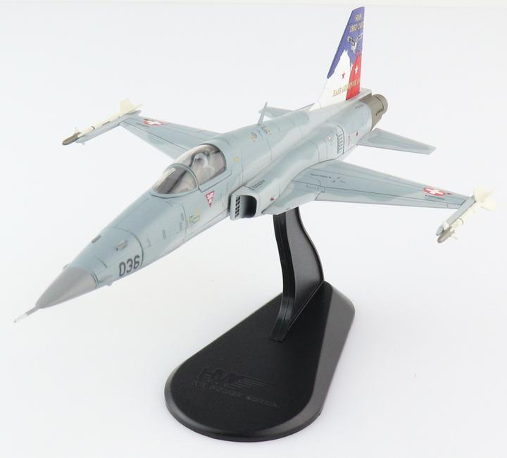 Image du produit Hobby Master Tiger F-5E Airbase Sion 2017 modèle réduit d'avion en métal 1:72 par avec quelques