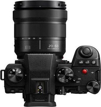 Produktbild Panasonic DC-S5 II + S 20-60mm f3,5-5,6 + S 50mm f1,8 Bulk (20 - 60 mm, 24.20 Mpx, Vollformat)