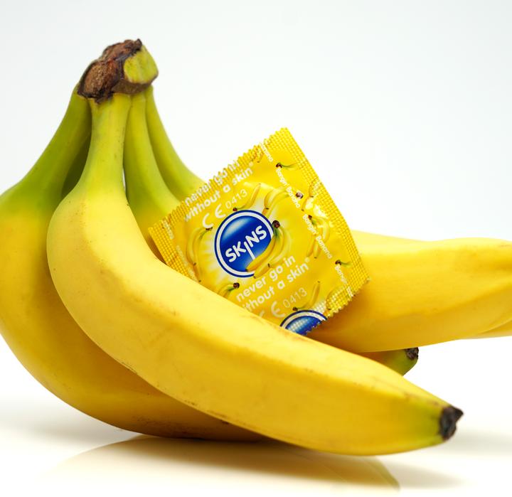 Image du produit Skins Bangin' Banana" 4 préservatifs à l'arôme subtil de banane - sans odeur de latex (4 pcs)