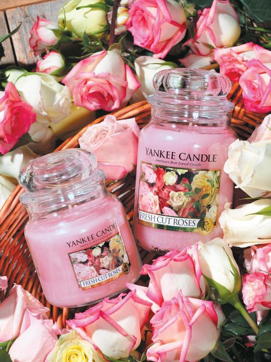 Actual product image Yankee Candle Fresh cut Roses (411 g)