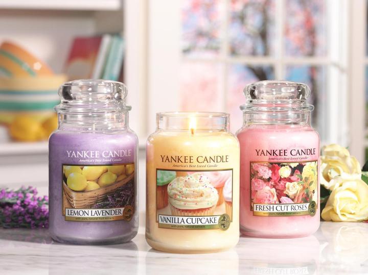Actual product image Yankee Candle Fresh cut Roses (411 g)