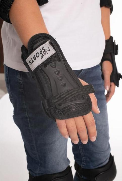 Actual product image New Sports Protector set black, size XS up to 25 kg (XS, Wrist protectors, Knee pad, Elbow protectors, 6 pieces)