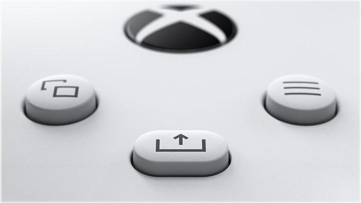 Actual product image Microsoft Xbox Wireless Controller - Robot White (Xbox Series S, Xbox One X, Xbox Series X, PC, Xbox One S)