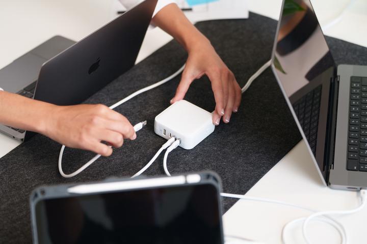 Actual product image Targus HyperJuice USB-C Charger (100 W)