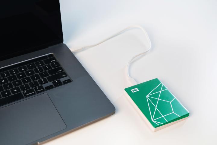 Produktbild WD My Passport Ultra 20th Emerald Anniversary Edition (2 TB)