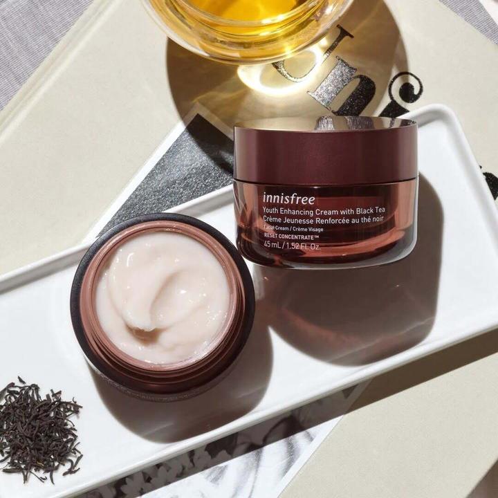 Actual product image Innisfree Black Tea Youth Enhansing Cream 45ml (45 ml, 24h cream)