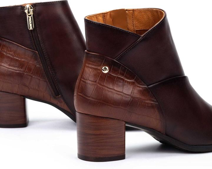 Actual product image Pikolinos Calafat (40)