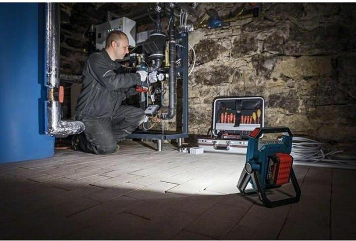 Productafbeelding Bosch Professional Acculamp GLI 18V-1900 (zonder batterijen zonder oplader) (1900 lm)