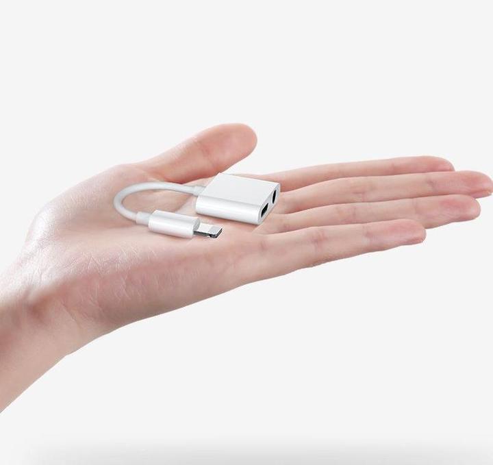 Immagine prodotto Joyroom Convertitore di alimentazione audio da 3,5 mm e porta Lightning di Apple (Lightning, Jack da 3.5mm)
