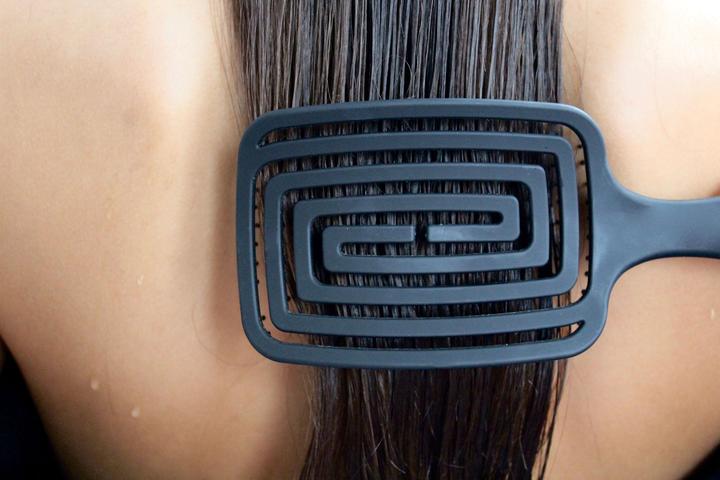 Actual product image Iconikair Hairbrush Blow-Dry Brush Classic Mini, Scalp Massage Brush, Detangler Brush, Hairbrush ohn