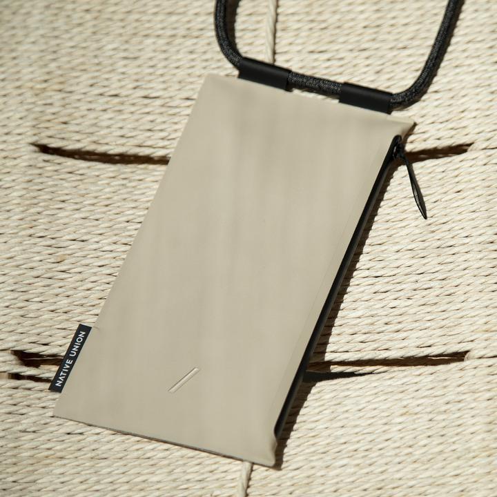 Produktbild Native Union Sling Tech Pouch (Apple iPhone 13 mini, Apple iPhone 13, Apple iPhone 12, Apple iPhone 12 Pro Max, Apple iPhone 12 Pro, Apple iPhone 13 Pro Max, Apple iPhone 12 mini, Apple iPhone 13 Pro)
