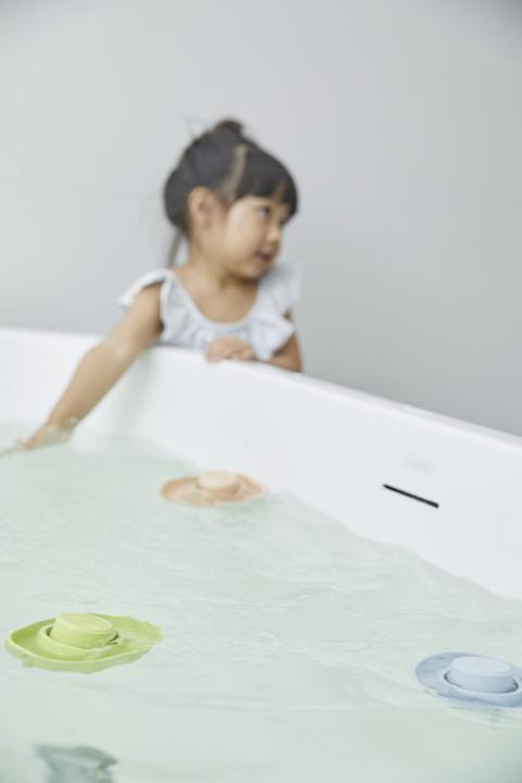 Actual product image Plantoys Convertible boat pastel orange rubber