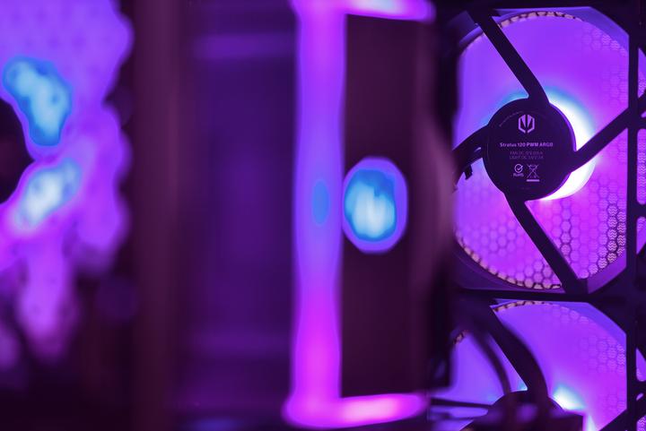 Immagine prodotto Action Actina 5901443337461 PC Midi Tower AMD Ryzen™ 7 7700 32 GB DDR5-SDRAM 1 TB SSD AMD Radeon RX 7900 XT (AMD A10-7700K, 32 GB, 1000 GB, Radeon RX 7900 XTX)