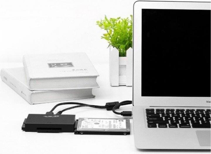 Produktbild Ugreen SATA IDE auf USB 3.0 Adapter für 2.5" 3.5" SATA SSD HDD an USB 3.0 (1 m)