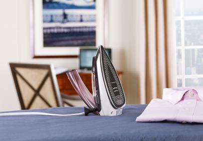 Actual product image Rowenta DA1511F1 Iron Dry & Steam Iron Microsteam 200 Base Plate (1000 W, 45 g/min)