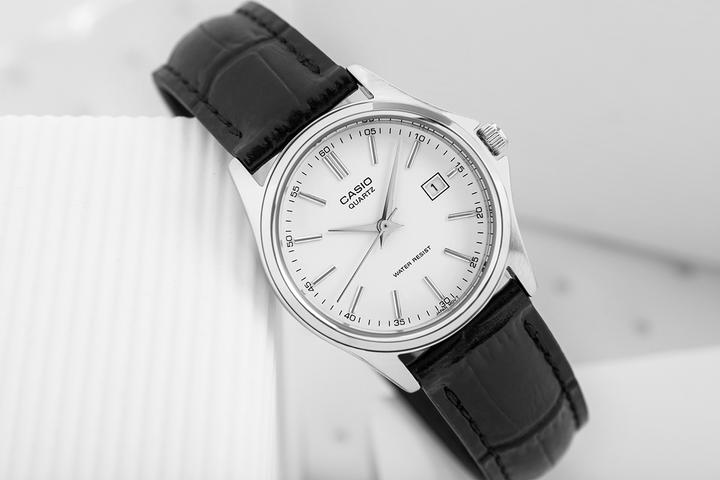 Actual product image Casio Collection - LTP-1183E-7A (Analogue wristwatch, 25 mm)