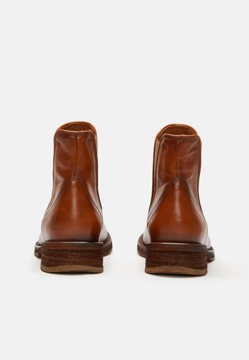 Actual product image Felmini Cooper C418, the Chelsea biker ankle boot from, is made from smooth leather, with a fini (37)