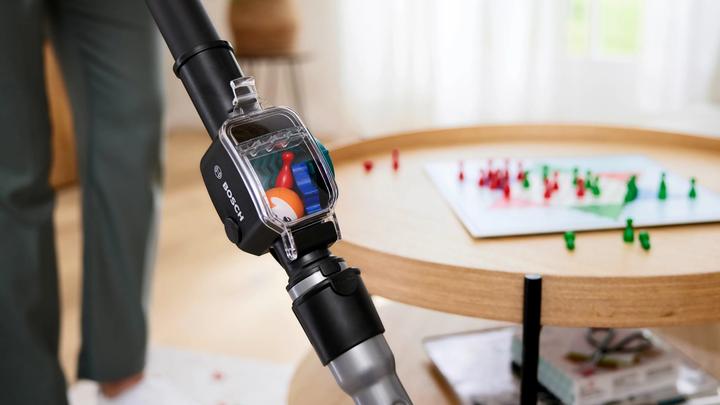 Actual product image Bosch Hausgeräte Series 6, Bagless Vacuum Cleaner, ProFamily, Blue, BGC41XFMLY